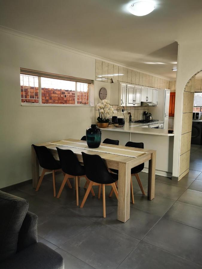 Hillton Manor Guest House Richards Bay Exterior photo
