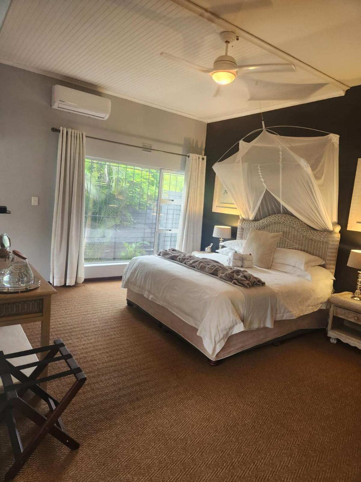 Hillton Manor Guest House Richards Bay Exterior photo