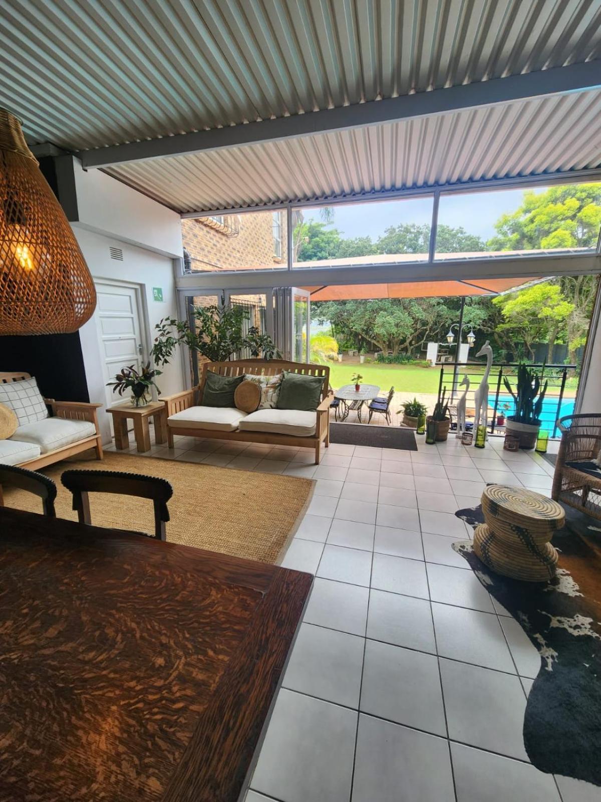 Hillton Manor Guest House Richards Bay Exterior photo
