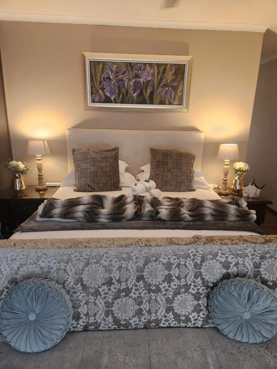 Hillton Manor Guest House Richards Bay Exterior photo